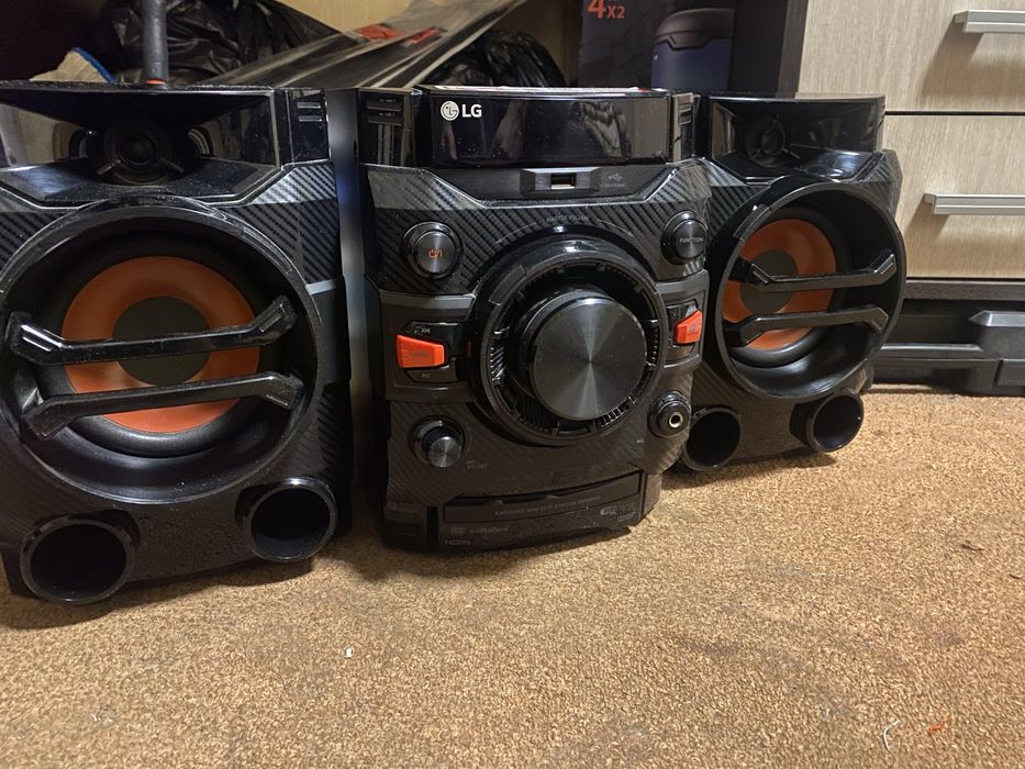 Музыкальный центр LG mini