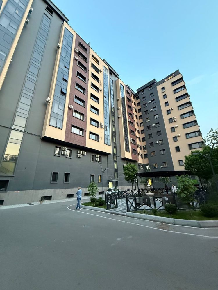 Срочно ЖК Sky Build's квартира 56м2.
