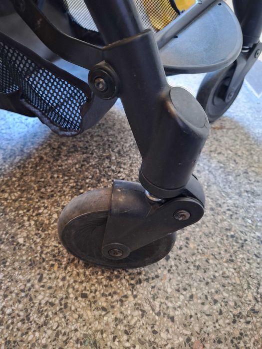 Продавам лятна количка тюркоаз