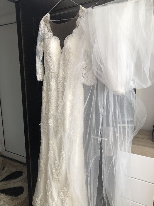 Vand Rochie de Mireasa!