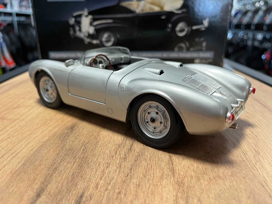 Метална колекционерска колички MAISTO PORSCHE 550 SPYDER мащаб 1:18