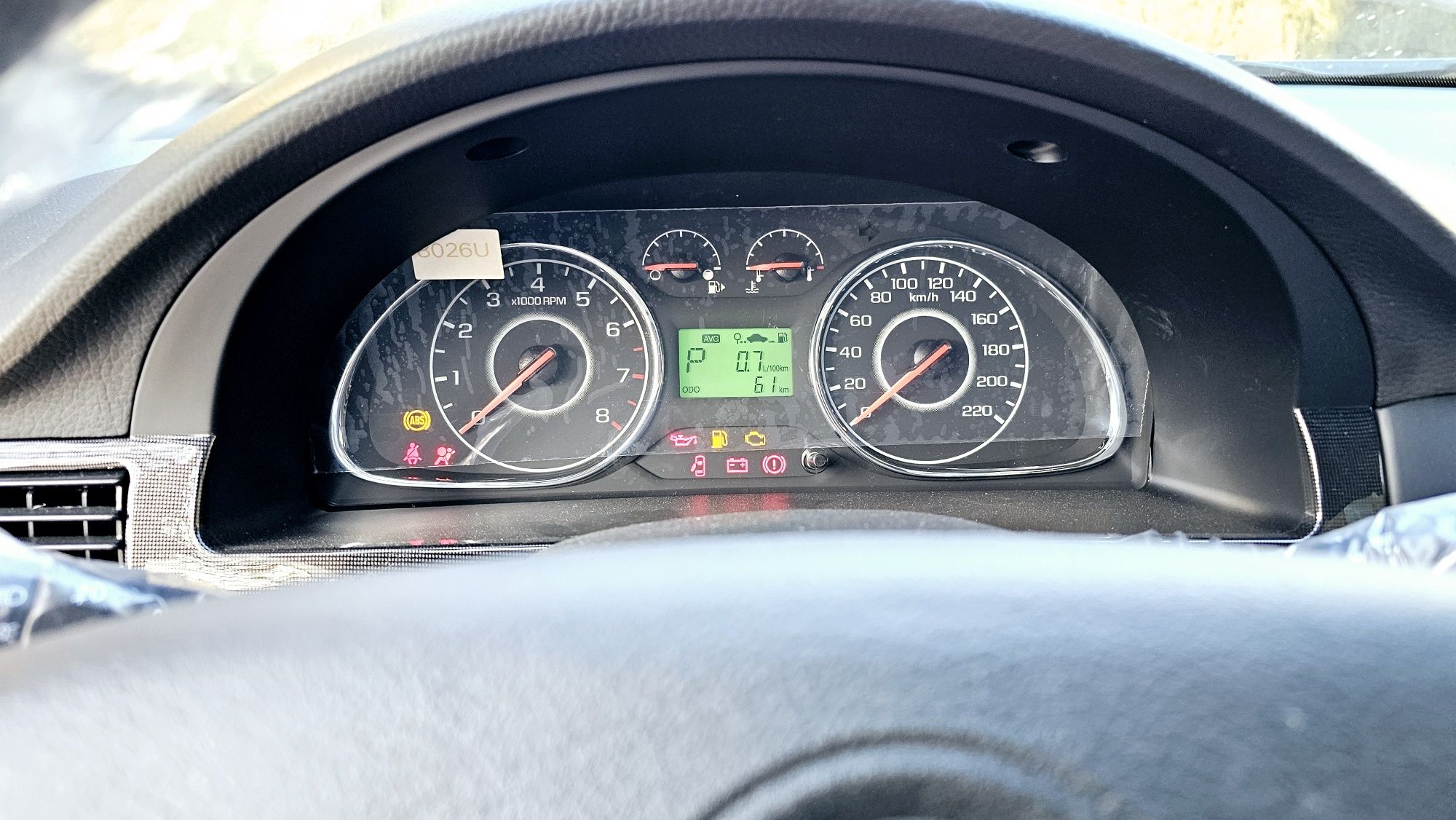 Gentra 3 A/T lyuk va Abs bor. Magnitafon yuq
