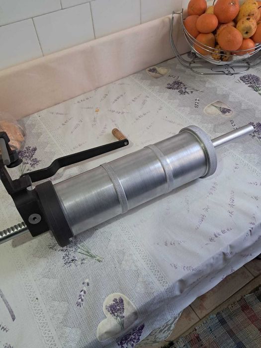 Vand masina de facut carnati