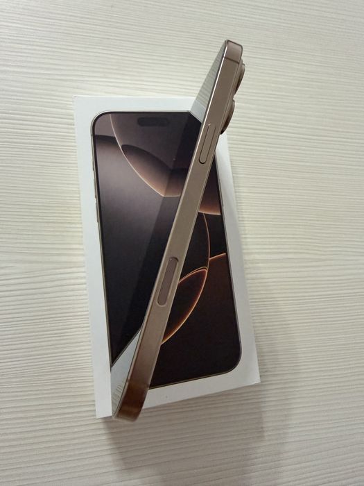Iphone 16 pro max gold 256 GB