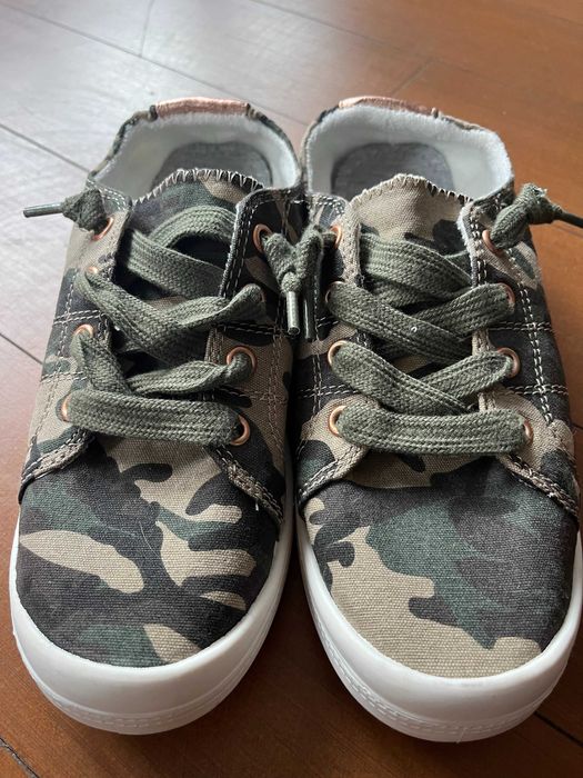 Дамски кецове НОВИ