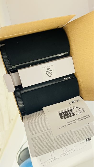 Vand un set de boxe noi Hama pentru calculator