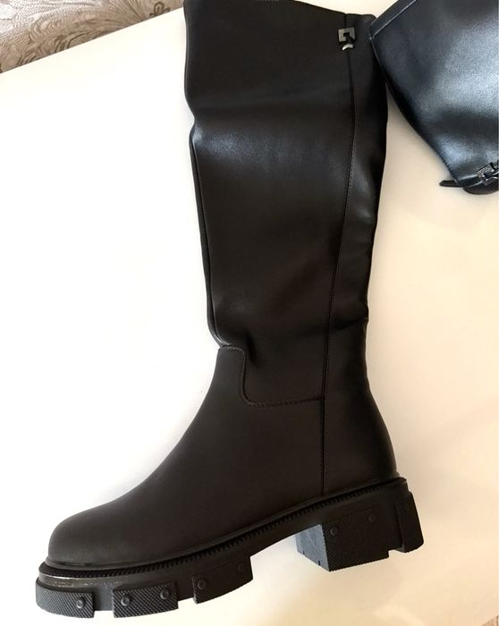 Новые сапоги 37 размер