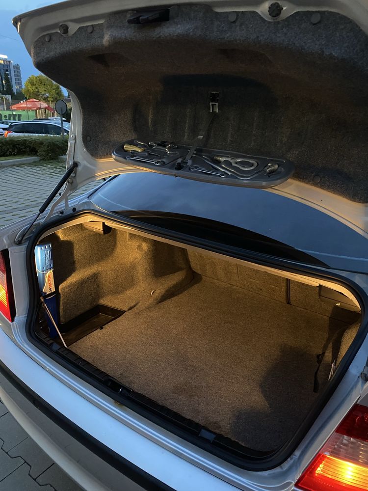 BMW 330 xi E45 facelift