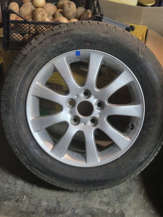 Продам колесо на Lexus ES300