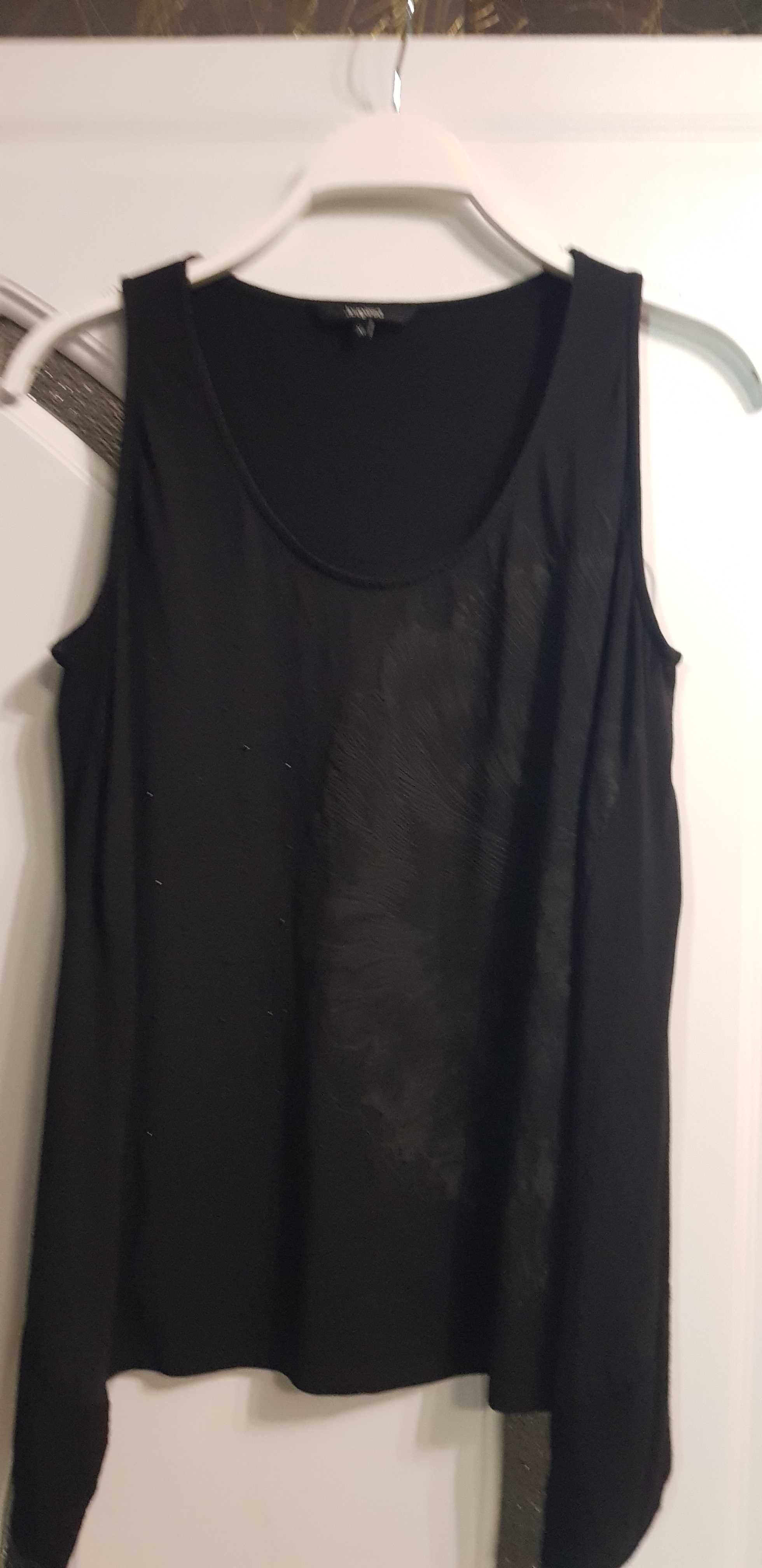 Продавам дамски топ на марката Desigual и Gas и яке Puma