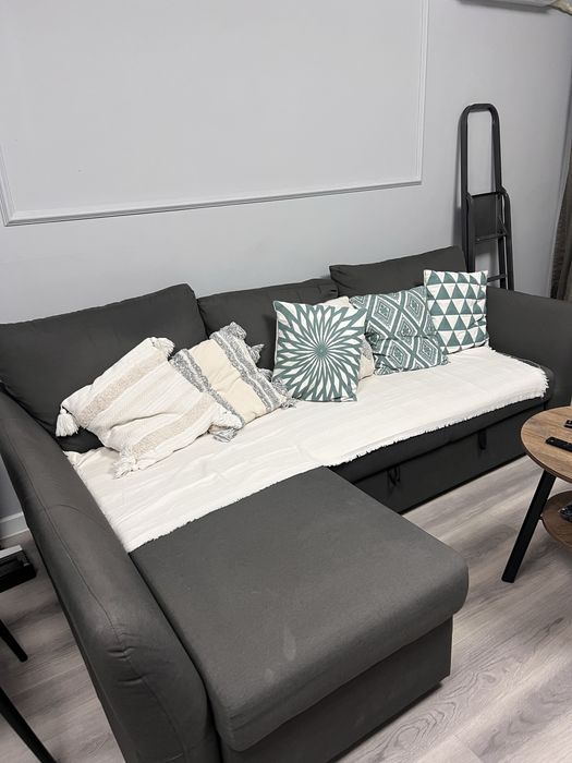 Диван угловой б/у