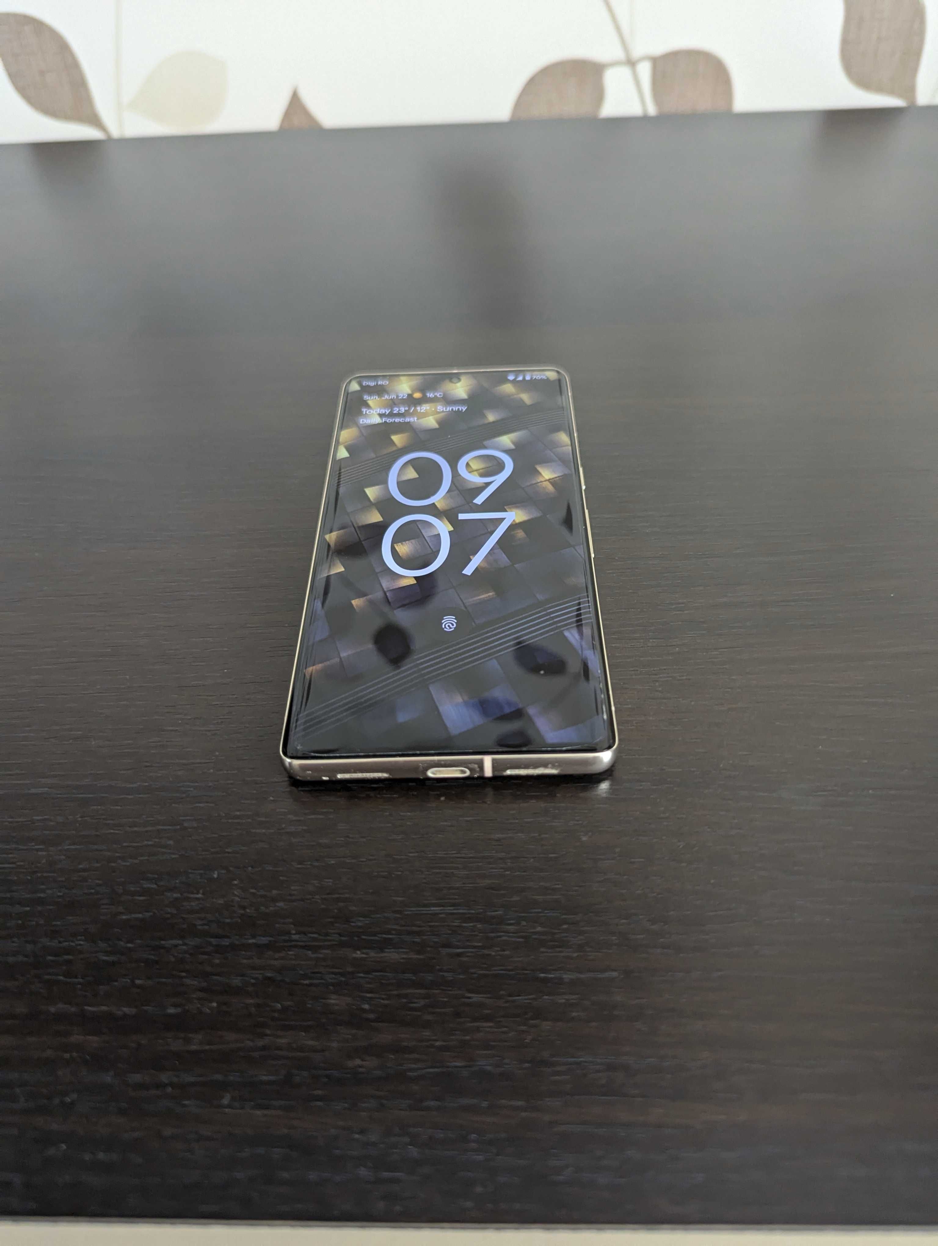 Telefon Google Pixel 7 Pro, 128GB, 12GB RAM (oferta Pixel Watch)