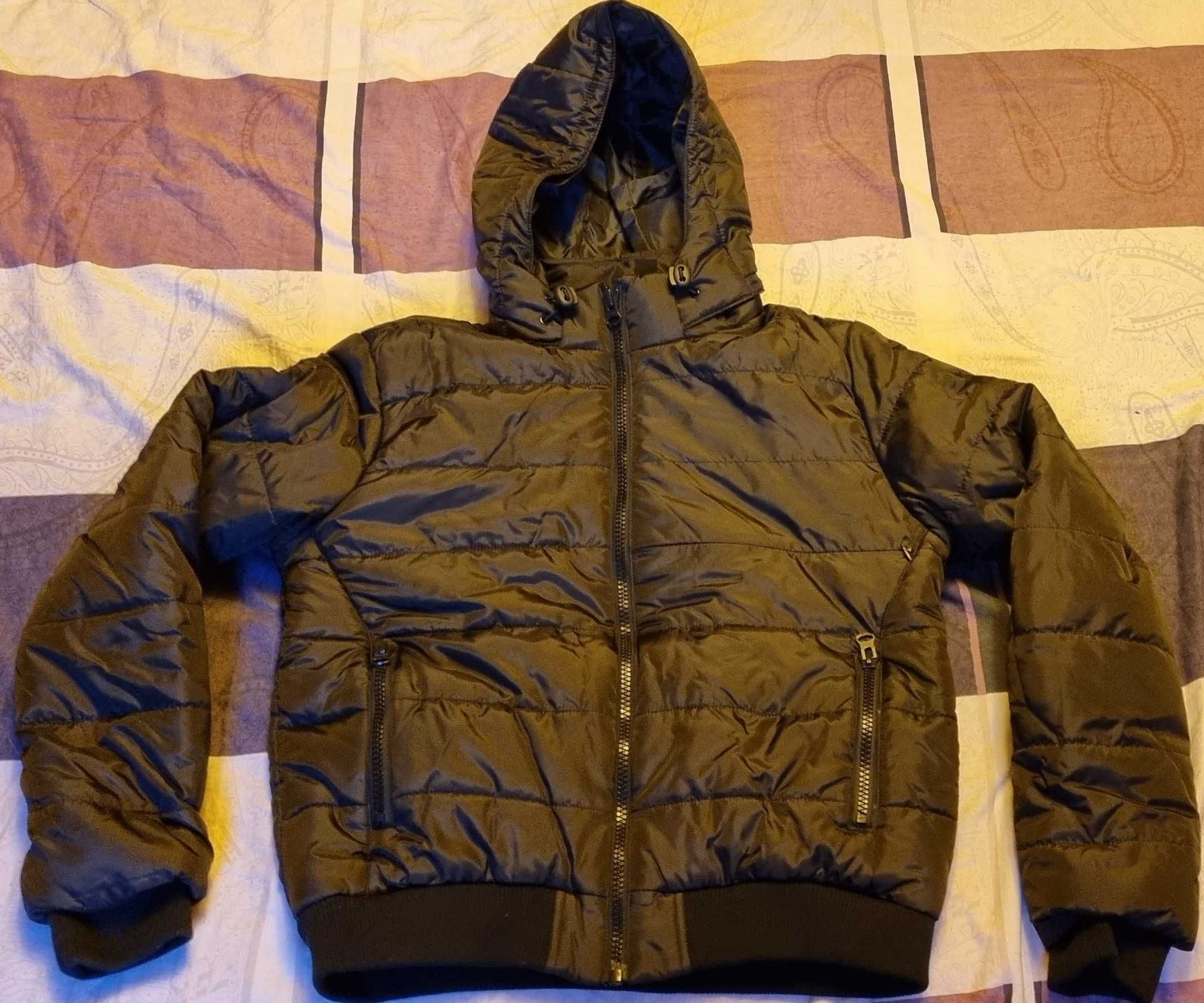 Geaca dama, neagra, cu gluga, rezistenta la apa si vant, XL