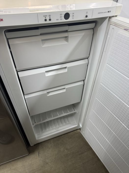 Bosch фризер A++ 220литря No frost като Нов Germany Гаранция