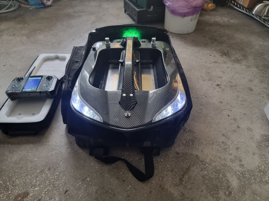 Barca de platat la pescuit