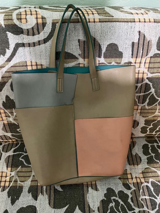 Сумка женская стильная хорошего качества.