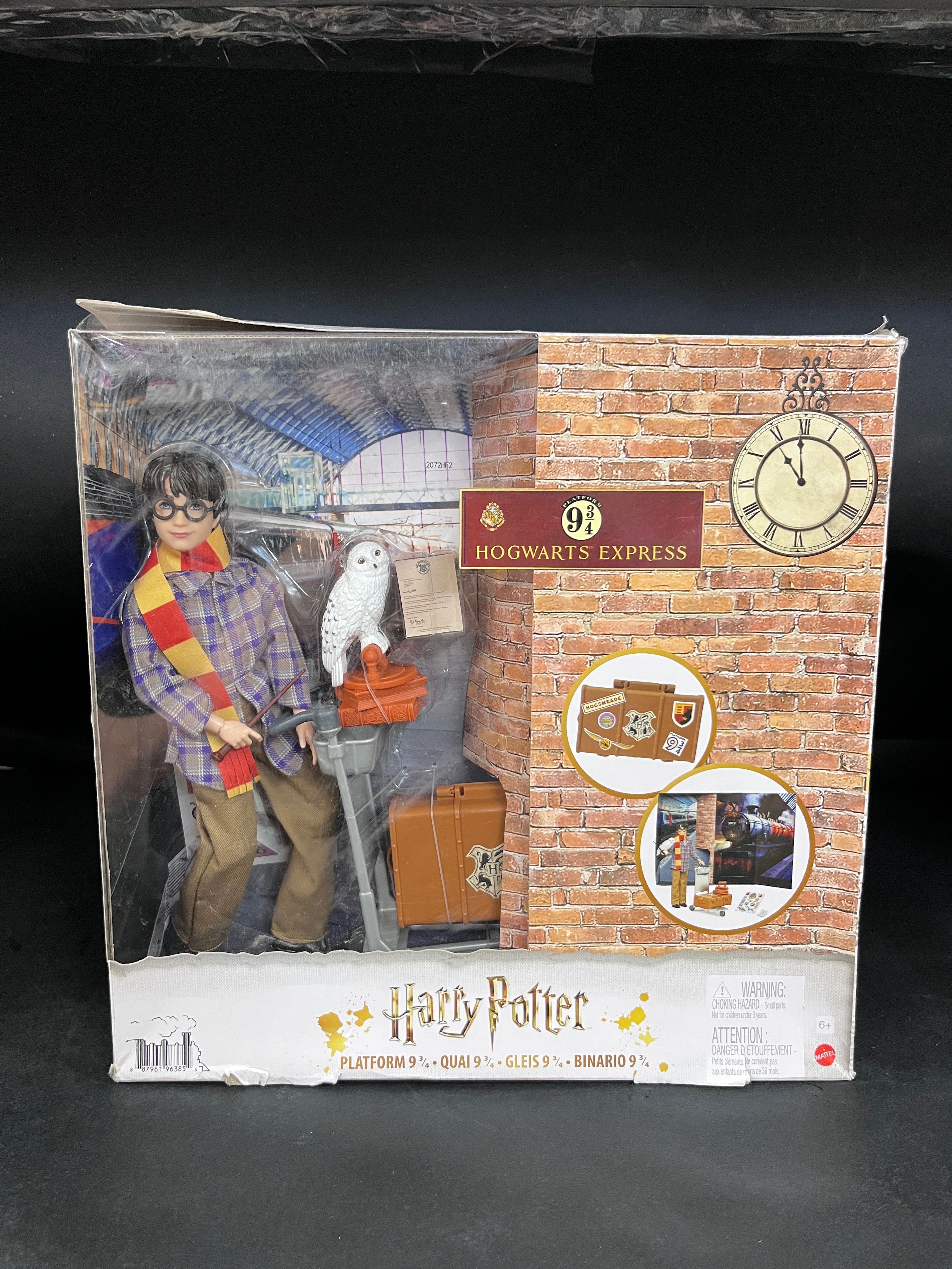 Set de joaca Harry Potter si peronul 9 si 3/4 cu accesorii, 30 cm