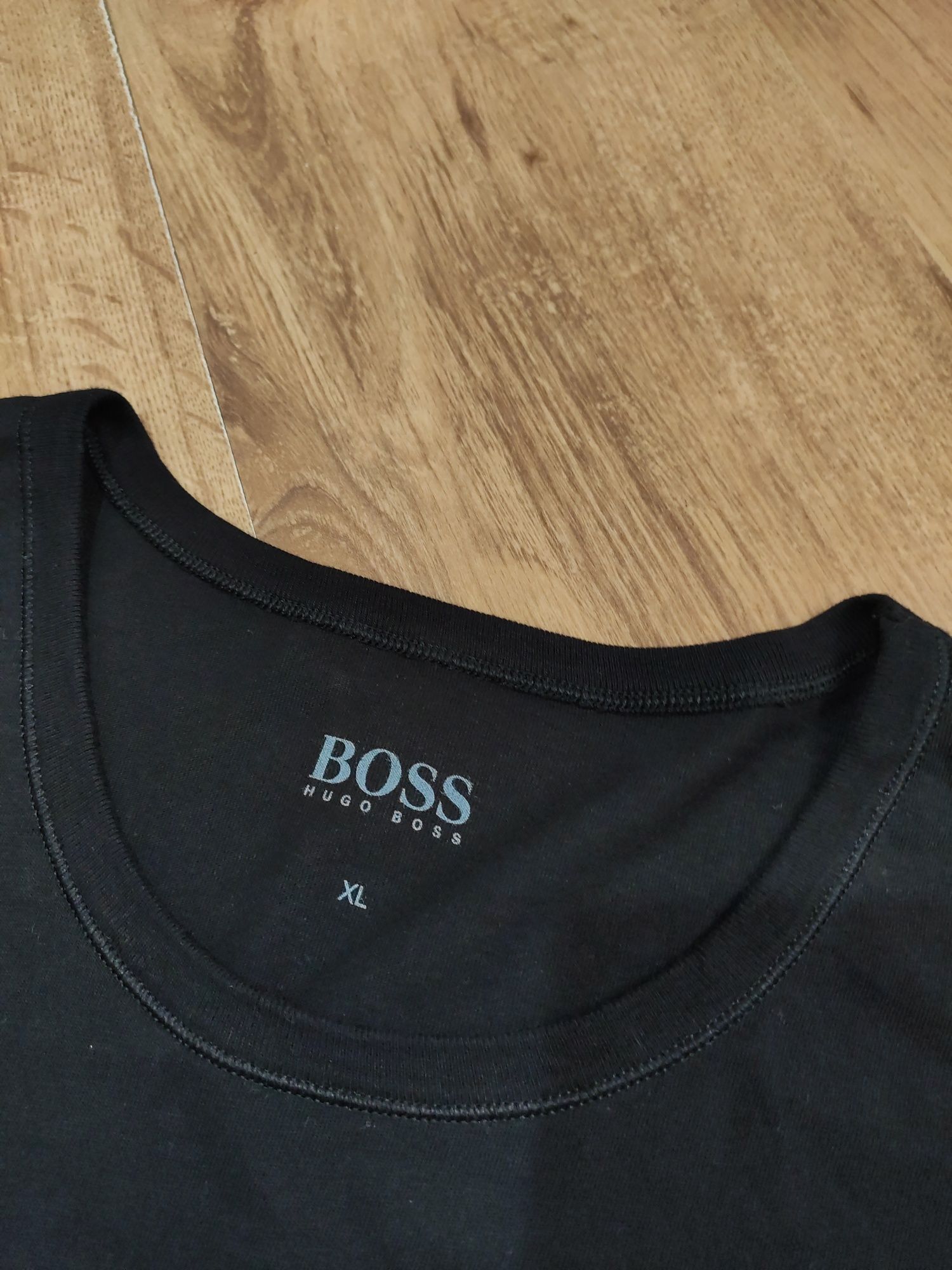 Tricou Hugo Boss mărimea XL