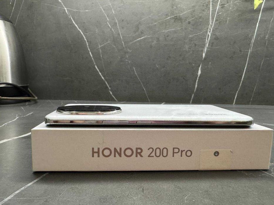 Honor 200 Pro с гаранция