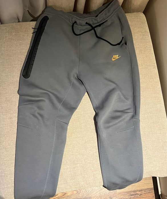 Trening nike tech nou