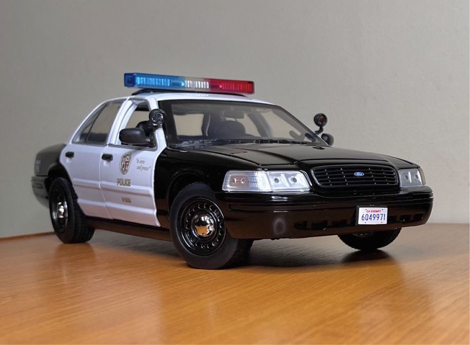 Ford Crown Victoria LAPD -1:18 - Greenlight