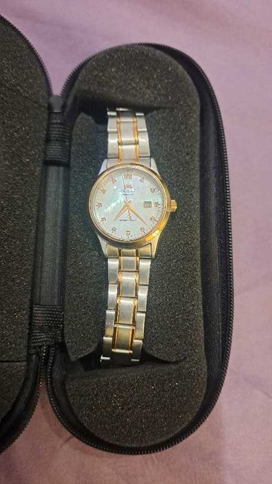 Дамски часовник Orient Classic Automatic FNR1Q001W