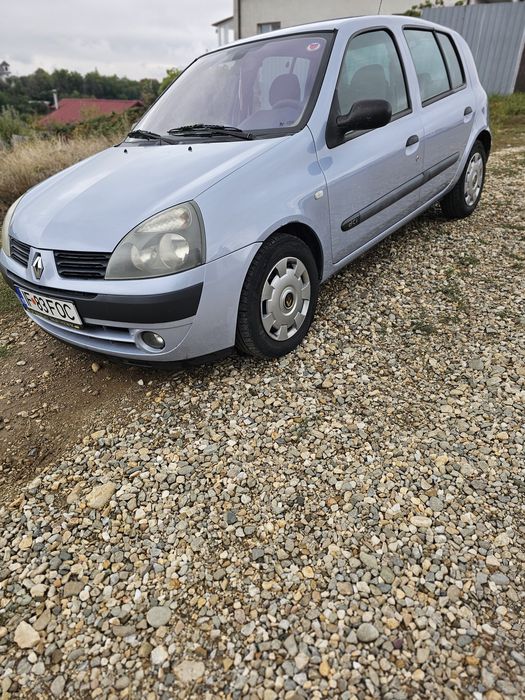 Auto Renault clio