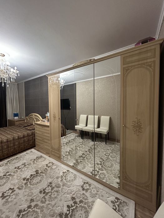 Спальный гарнитур