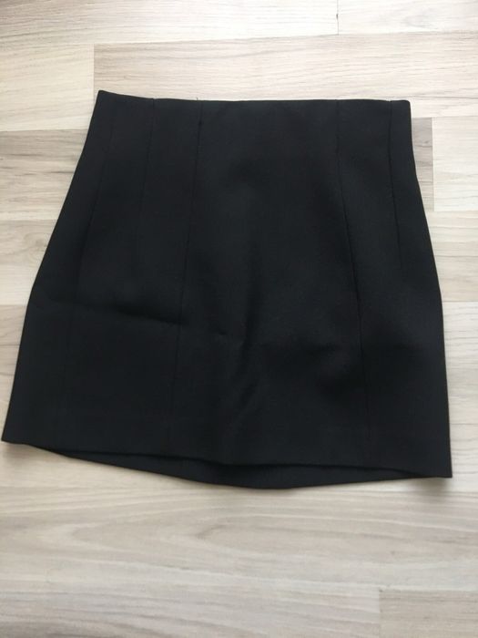 Черна пола на ZARA нова