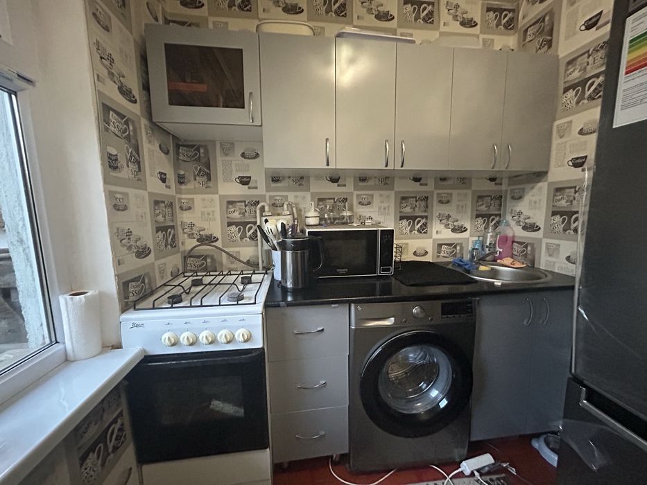 Продам кухонный гарнитур 40000, газплита 40000