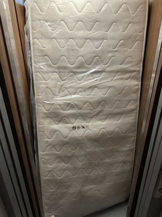 Промоция 300 кв2 броя Матраци 200/90 2 броя