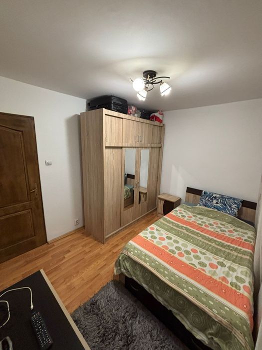 Apartament 3 camere decomandat,mobilat str Amaradia Pedagogic