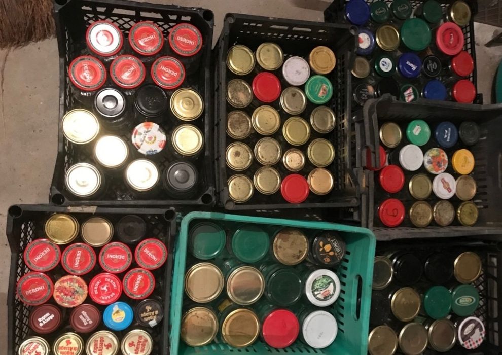 Буркани с винт, Чисти са, над 200бр, различни.