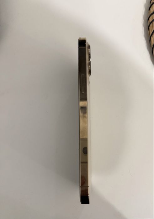 Продавам iPhone 13 pro max 256 gb