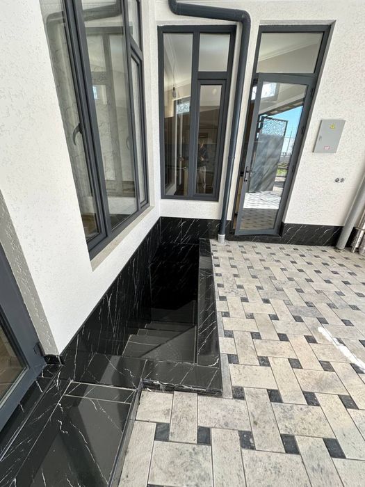 uy kotej sotiladi 1 sotx 3 xonali