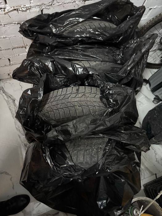 Продам комлект шин липучка Triangle snowlink