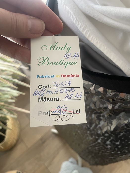 Fusta midi cu paiete