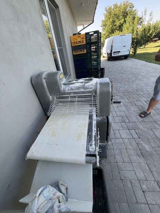 Masina de turat aluat