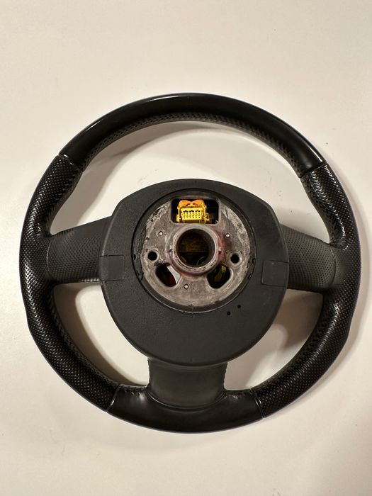 Volan cu comenzi Audi A3 8p / A4 b8 / A5 A6 4f / Q5 Q7