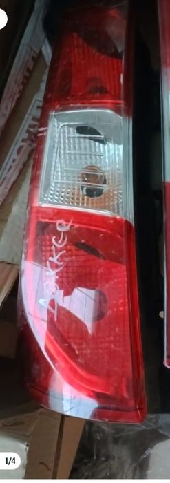 Lampi spate Dacia Dokker