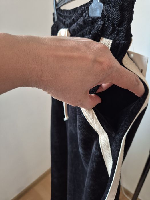 Pantaloni catifea raiata de dama