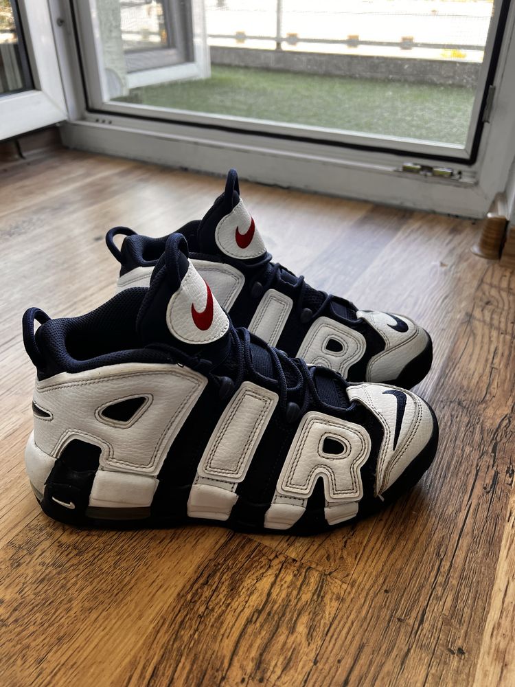 Nike Air more кецове