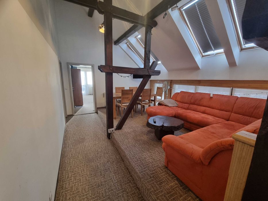 Inchiriez Apartament KING 220 mp (in vila -utilat  ) max 14 persoane