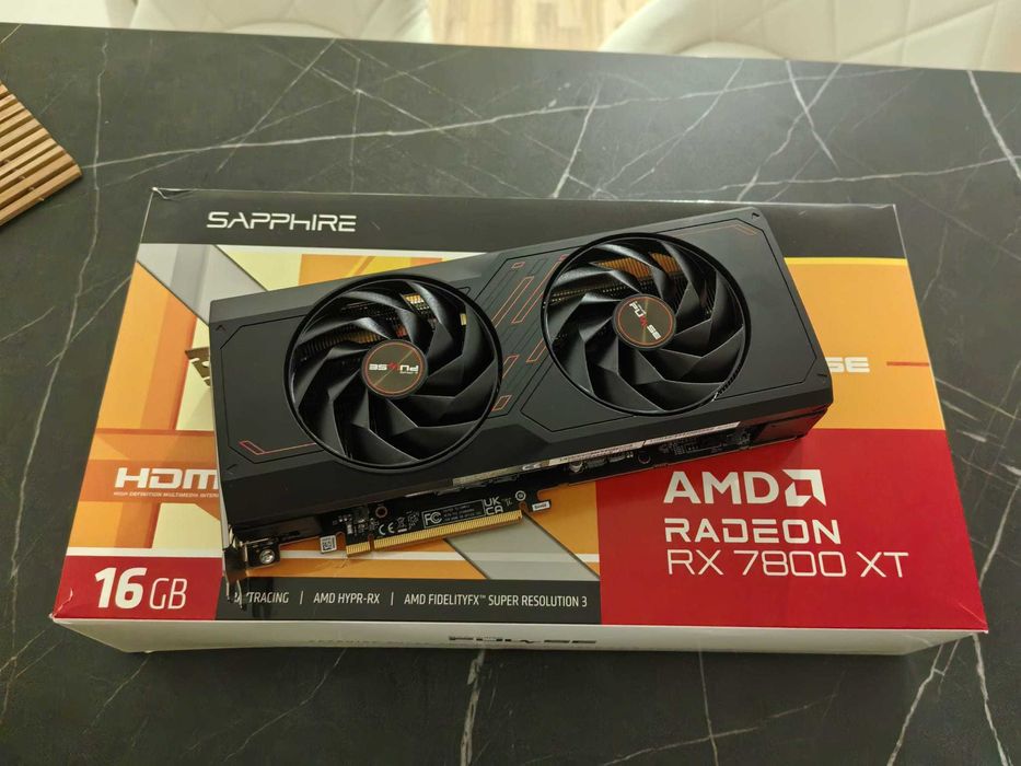 AMD RX 7800XT de vanzare