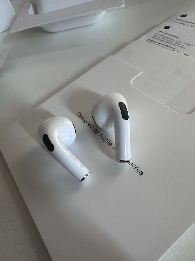 AirPods pro 2 Gen - Lightning port + Mac Safe - Оригинални