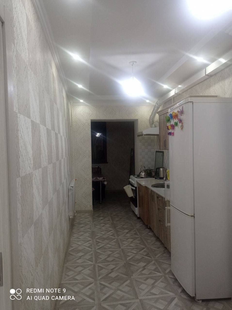 Chirchiq sentrda  77-seriya  dom  2/2/4  63m²