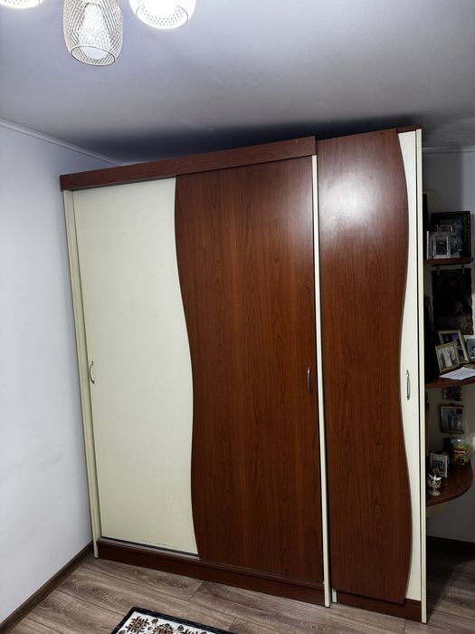 Mobila dormitor Super Calitate: Sifonier.Comoda.