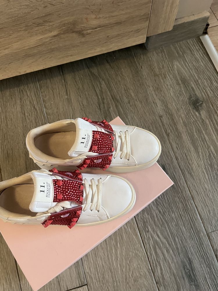 Кецове Valentino