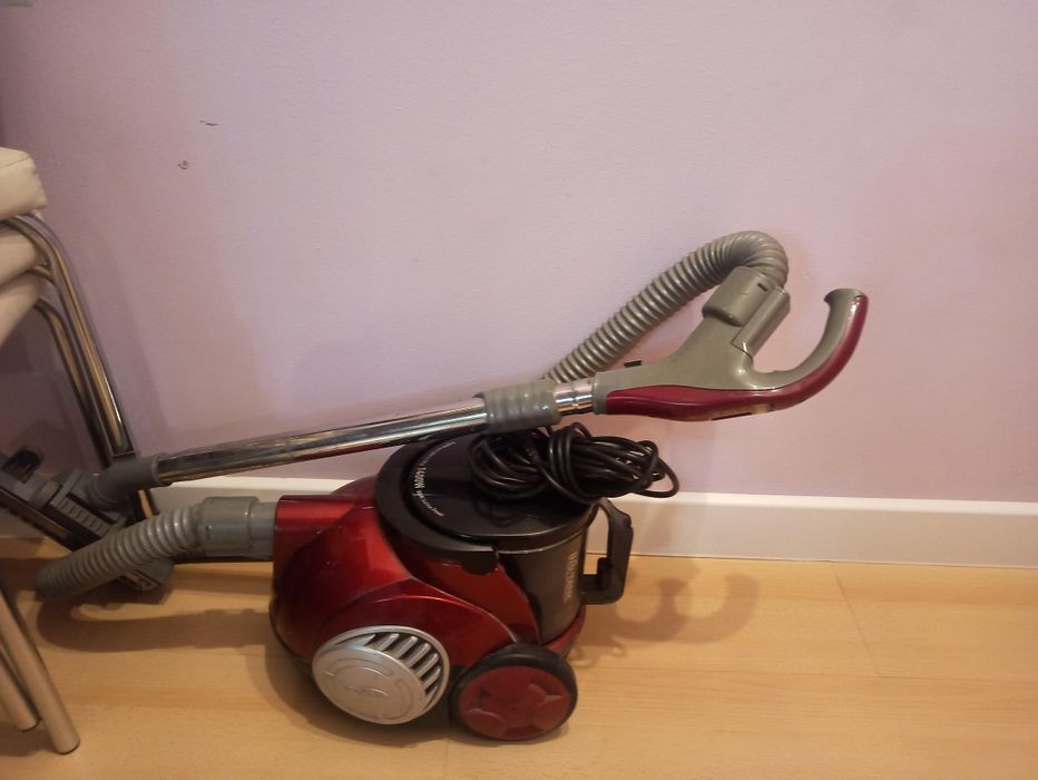 Продам пылесос б/у рабочий