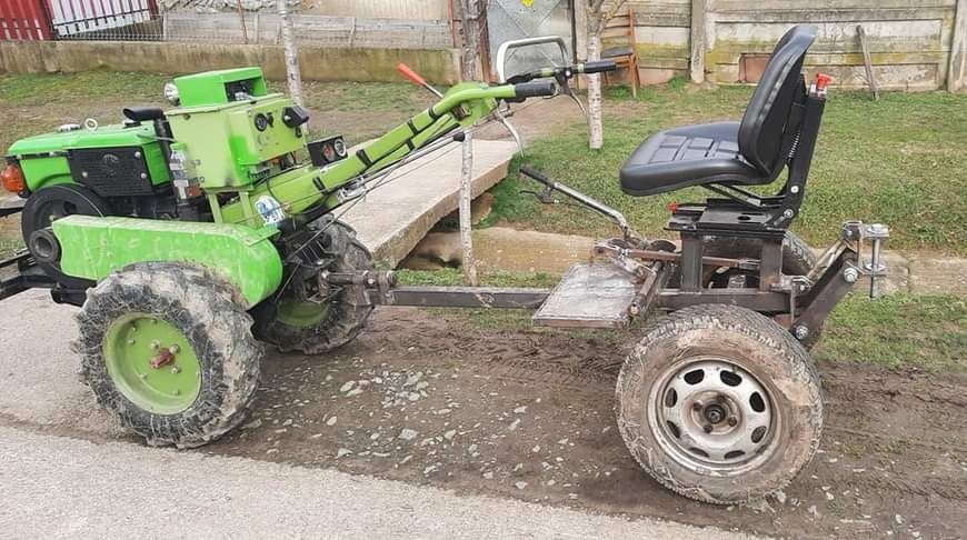 Vand cărucior pentru motocultor bizon, zubr, kentavr etc.